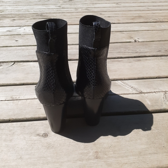Zara booties size 9.5 black leather - Picture 2 of 5